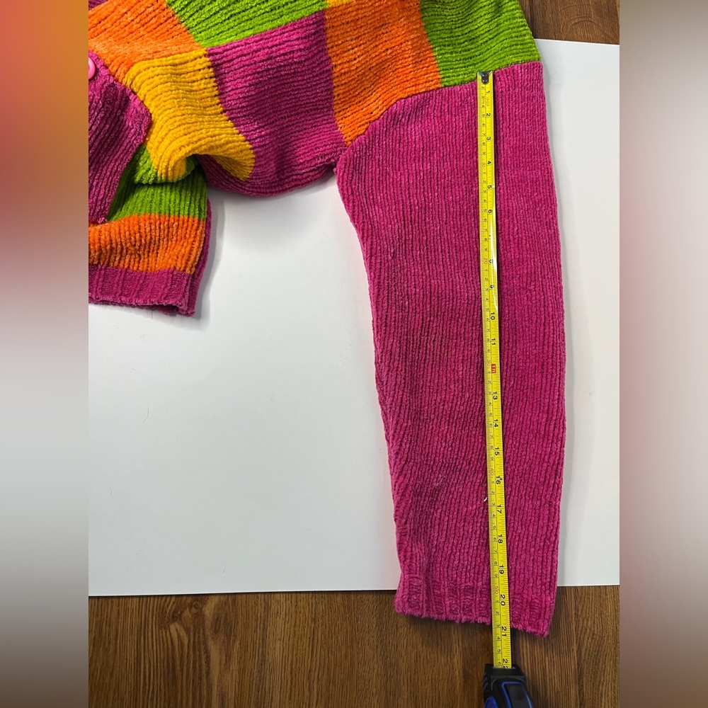 Grannycore Granny Square chunky pullover knit sweater with front button pockets - Picture 5 of 8